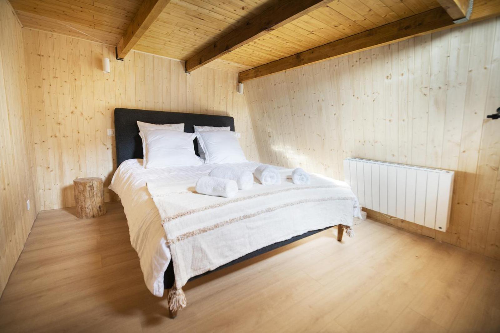 Bel Appartement Type Chalet Avec Balneo Et Jardin Greolieres Exterior photo